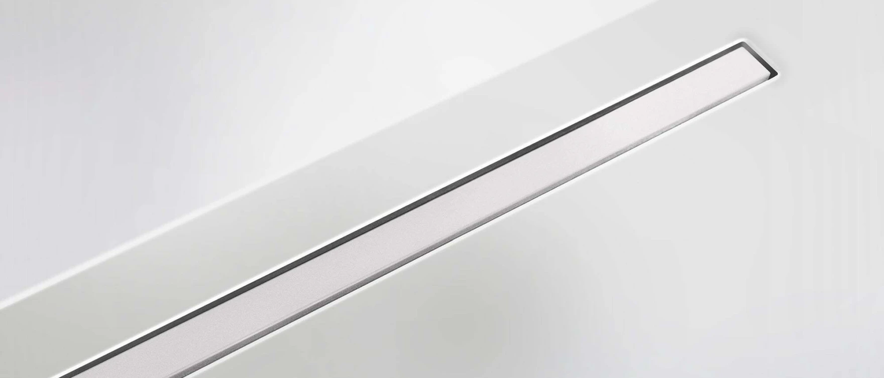 Carrodrain White