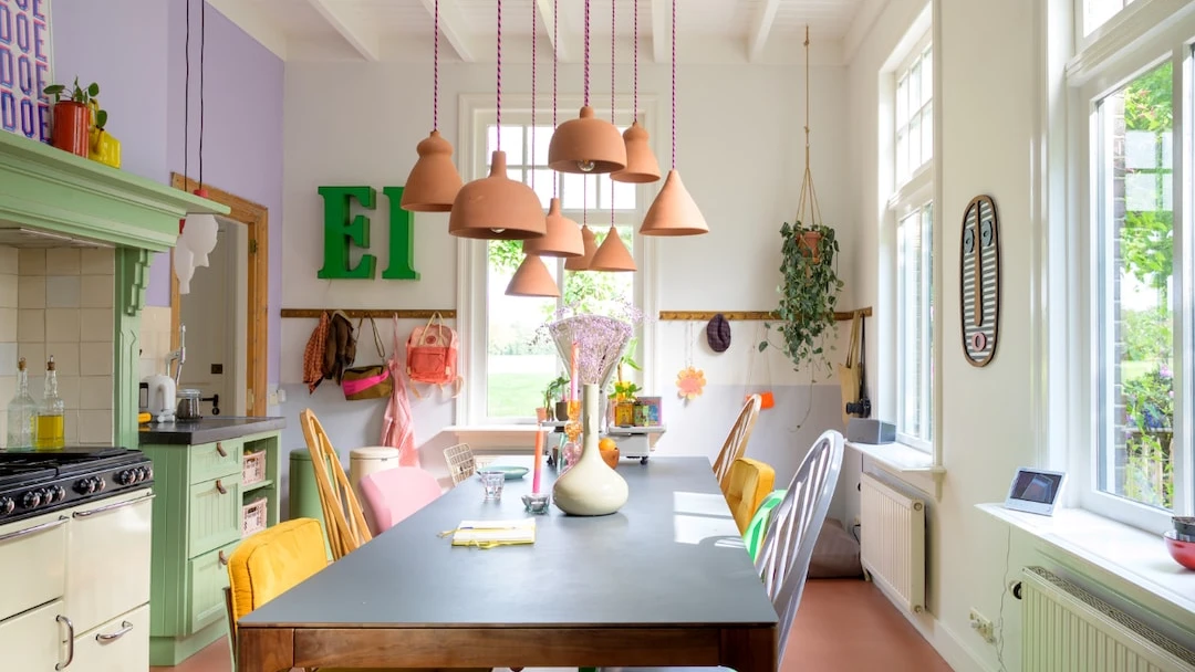 Binnenkijken in kleurrijke boerd