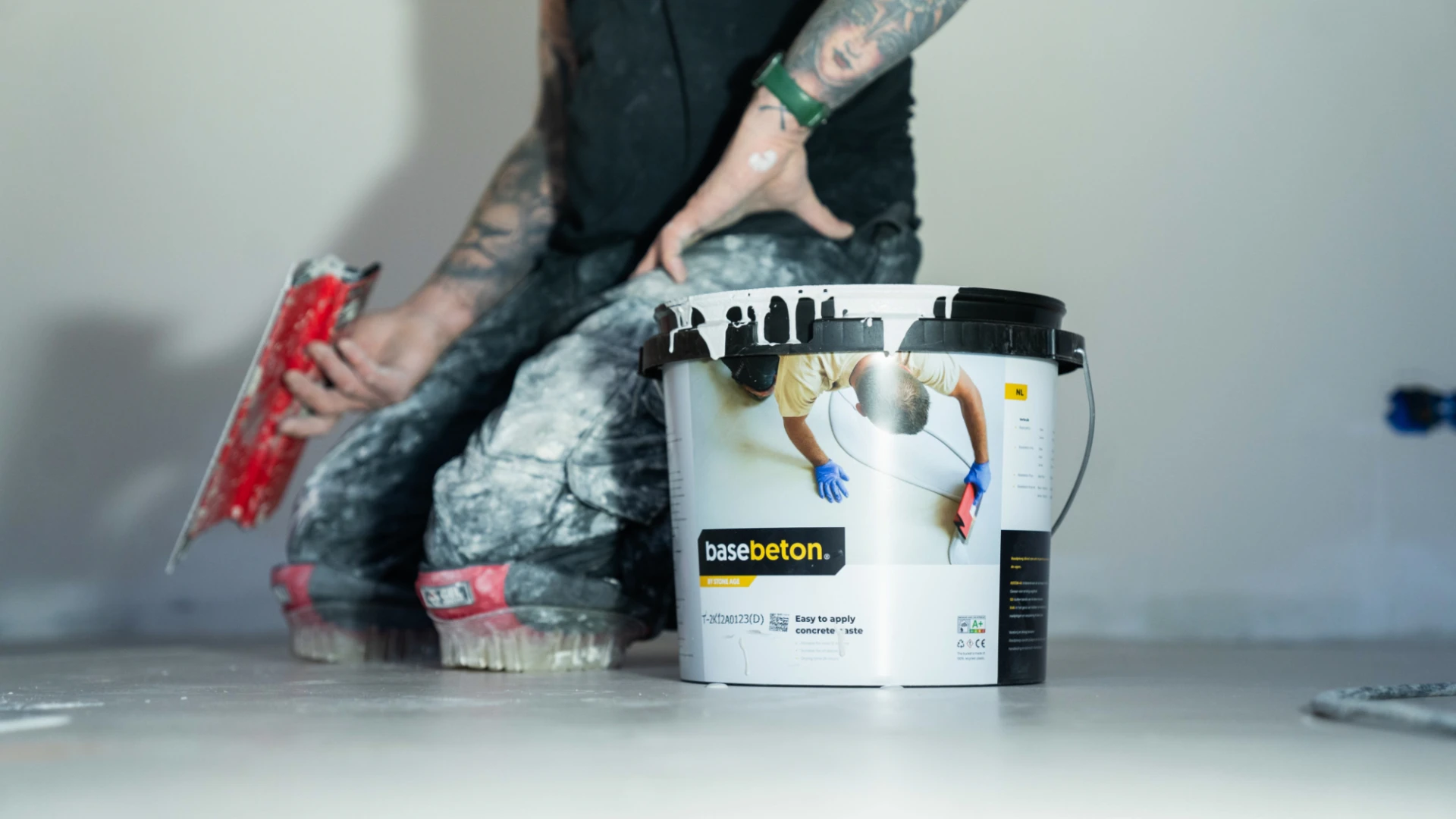 Microcement applying