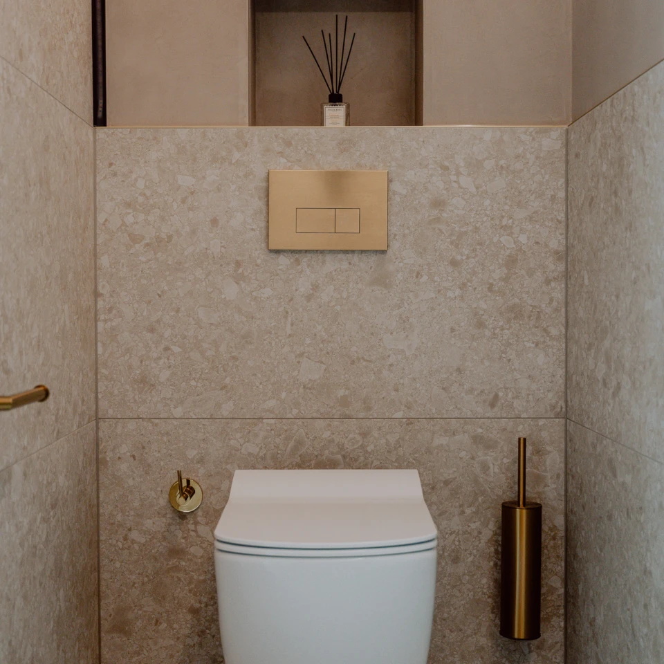 Basebeton toilet 87